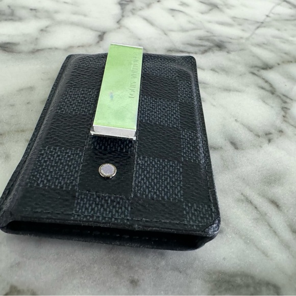AUTHENTIC Louis Vuitton card holder with clip - Picture 5 of 5